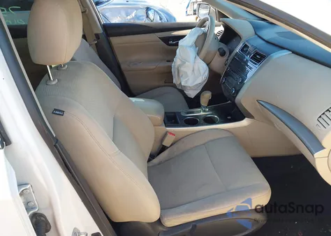 2015 Nissan Altima 2.5 S из США, поврежденный, VIN 1N4AL3AP6FC430542